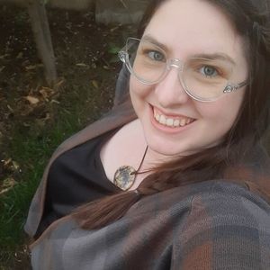 Meet your Posher, Lindsay.